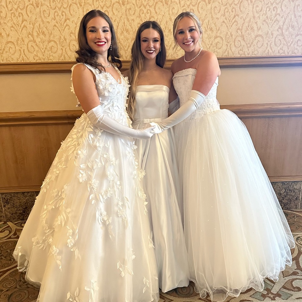 Elegant White Ball Gowns
